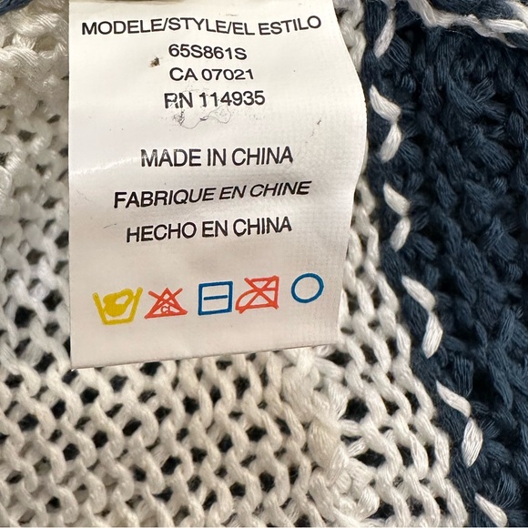 ✨NWT✨VON MAUR R D Style KNIT Women Size M 100% Acrylic White Blue Asymmetrical - Picture 8 of 11